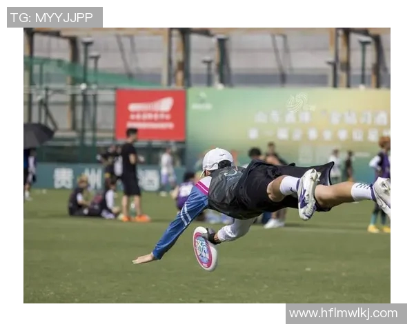 广州飞盘队与深圳飞盘队赛后复盘分析团队配合与战术执行的精彩瞬间 广州飞盘队与深圳飞盘队赛后复盘分析团队配合与战术执行的精彩瞬间